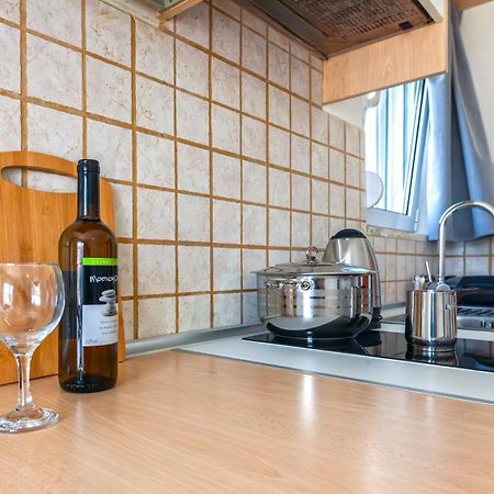 Economisa Apartments 伊利索斯 外观 照片